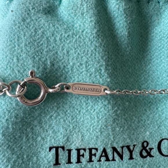 Tiffany & Co. heart necklace - Picture 3 of 3